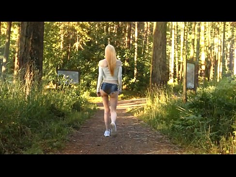 ❤️ Schéin Fra beweegt sech lues, net plakeg Video ❤️ Sexvideo op lb.watchhentai.ru ️❤